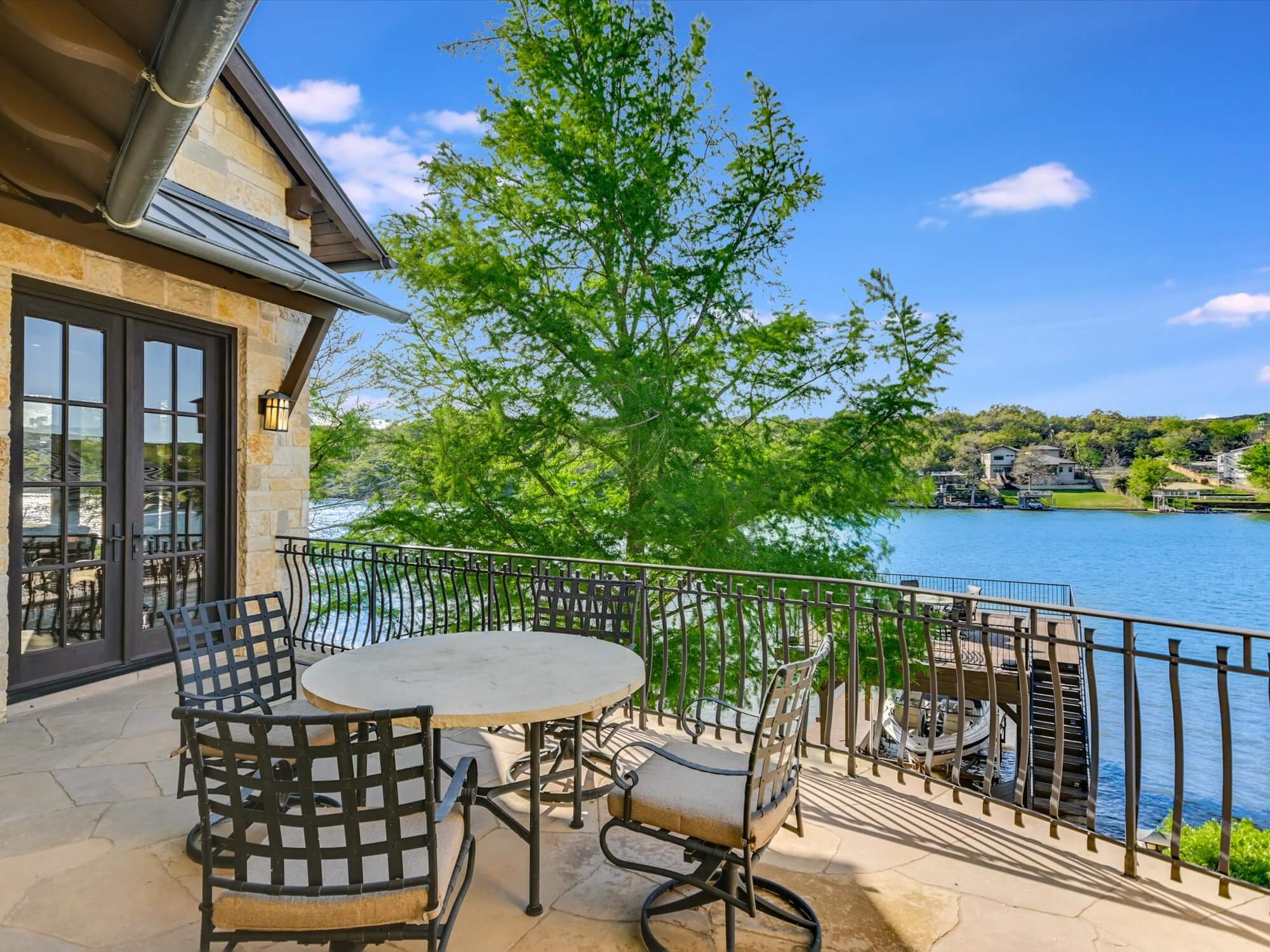 6704 Pixie Cove | Stunning Lake Austin Residence