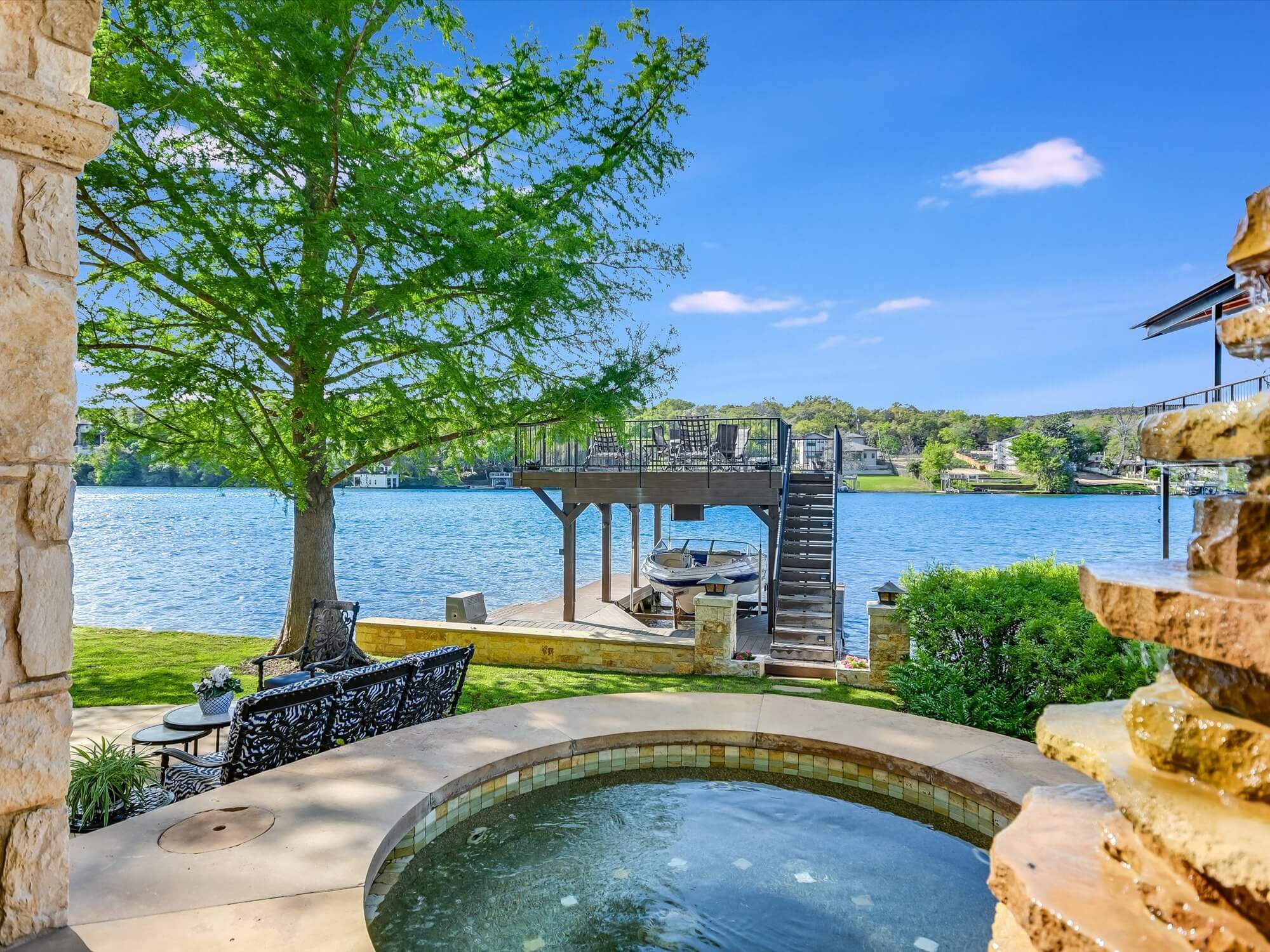 6704 Pixie Cove | Stunning Lake Austin Residence